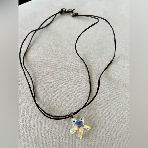 Handmade leather and crystal necklace and bracelet. - Picture 3 of 6